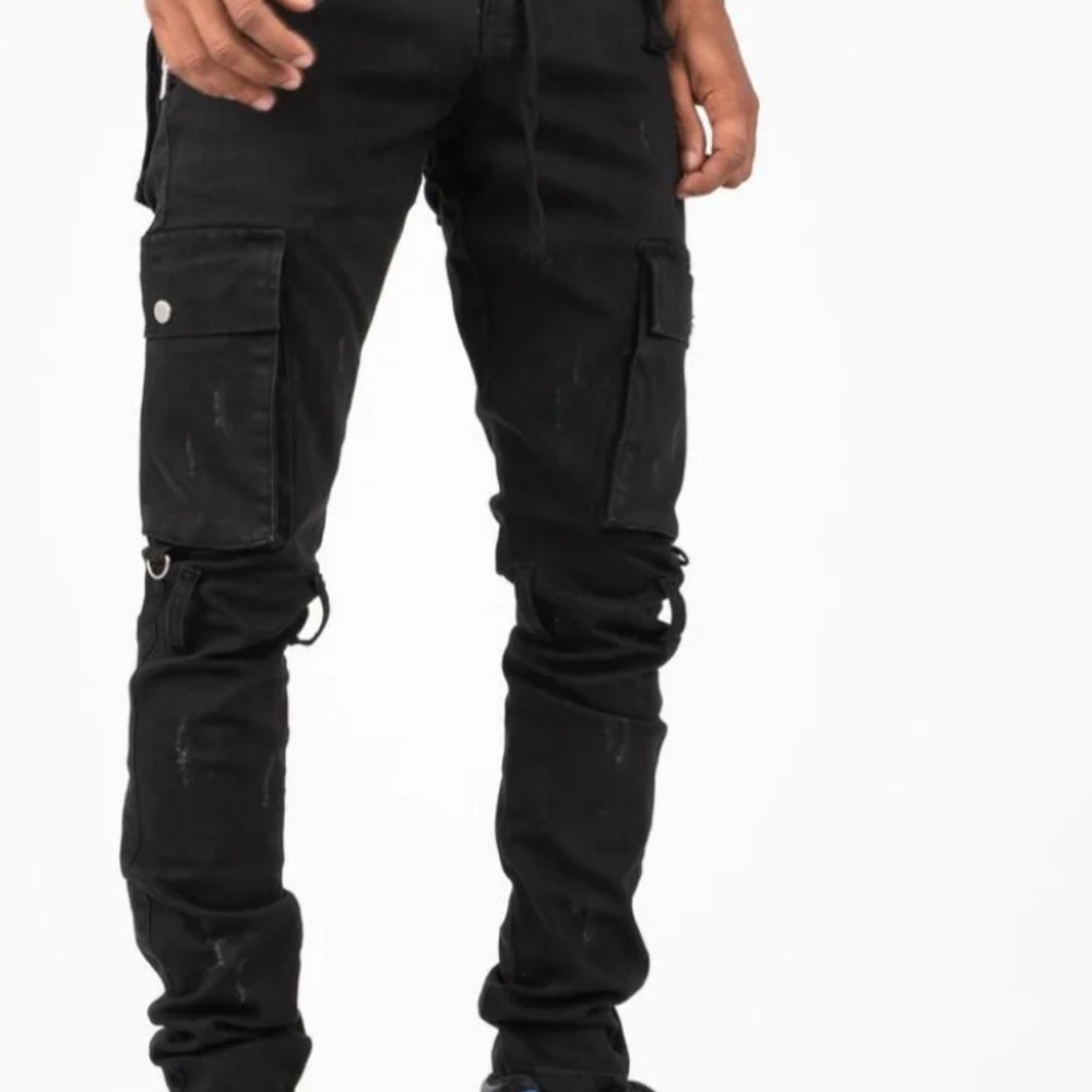 Authentic New w/ tags THRT Bleak Men's Black Cargo Pants in Size 30